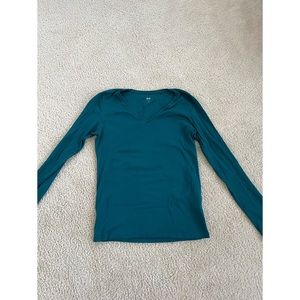 Teal V neck long sleeve shirt (Women’s)